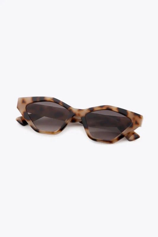 Cat Eye Polycarbonate Sunglasses - Lustreve
