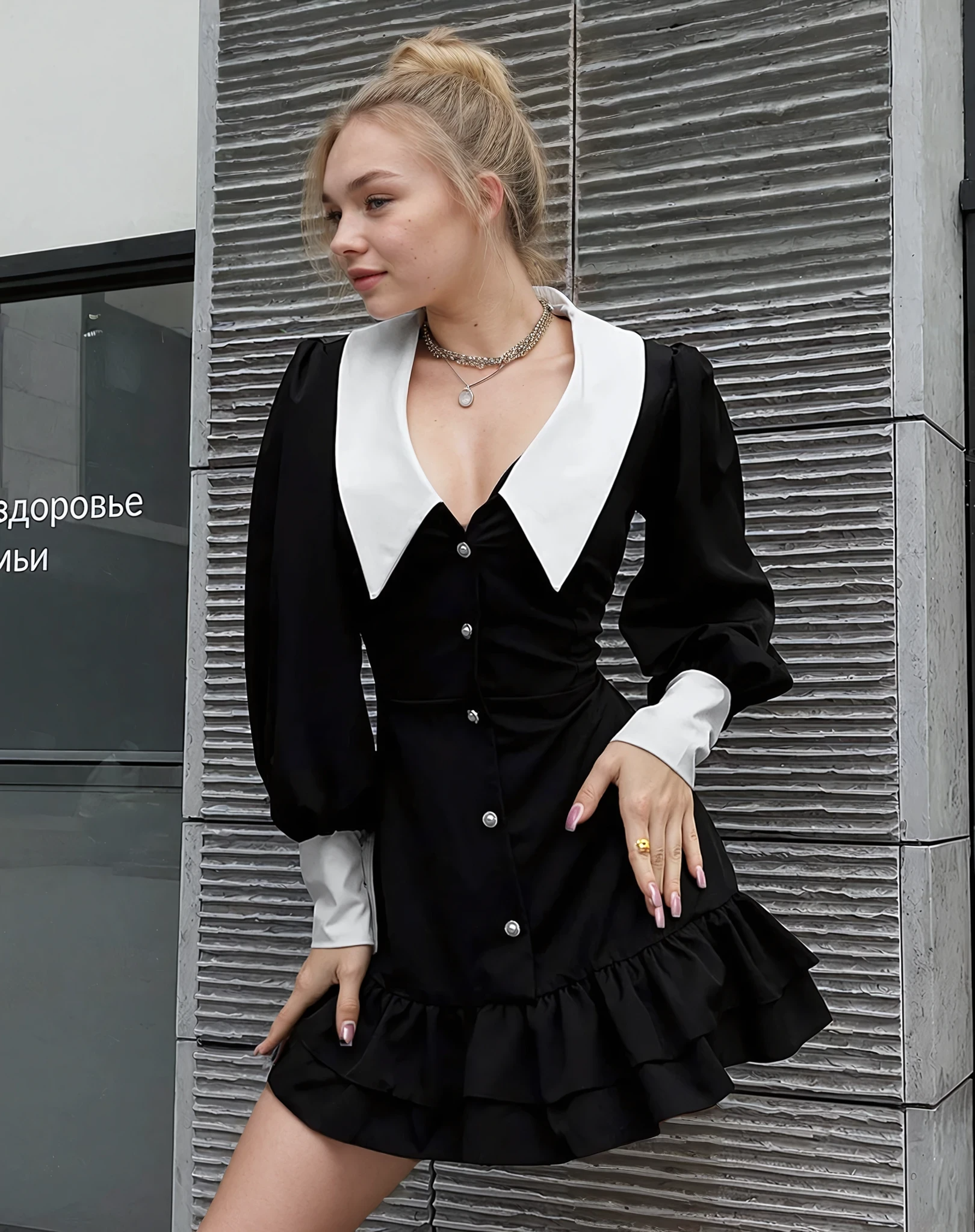 „Mitternachts-Mono-Kleid“