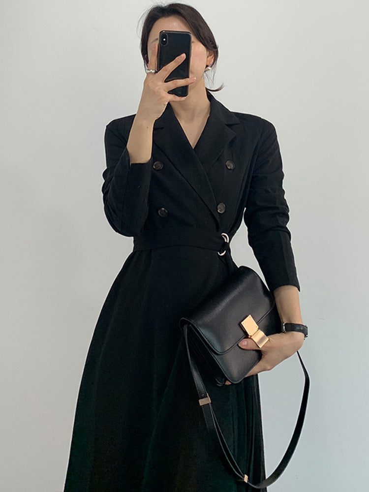 Aurelia Kleid mit Falten und Taillenband