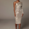 Robe mi-longue portefeuille à une épaule et sequins glamour