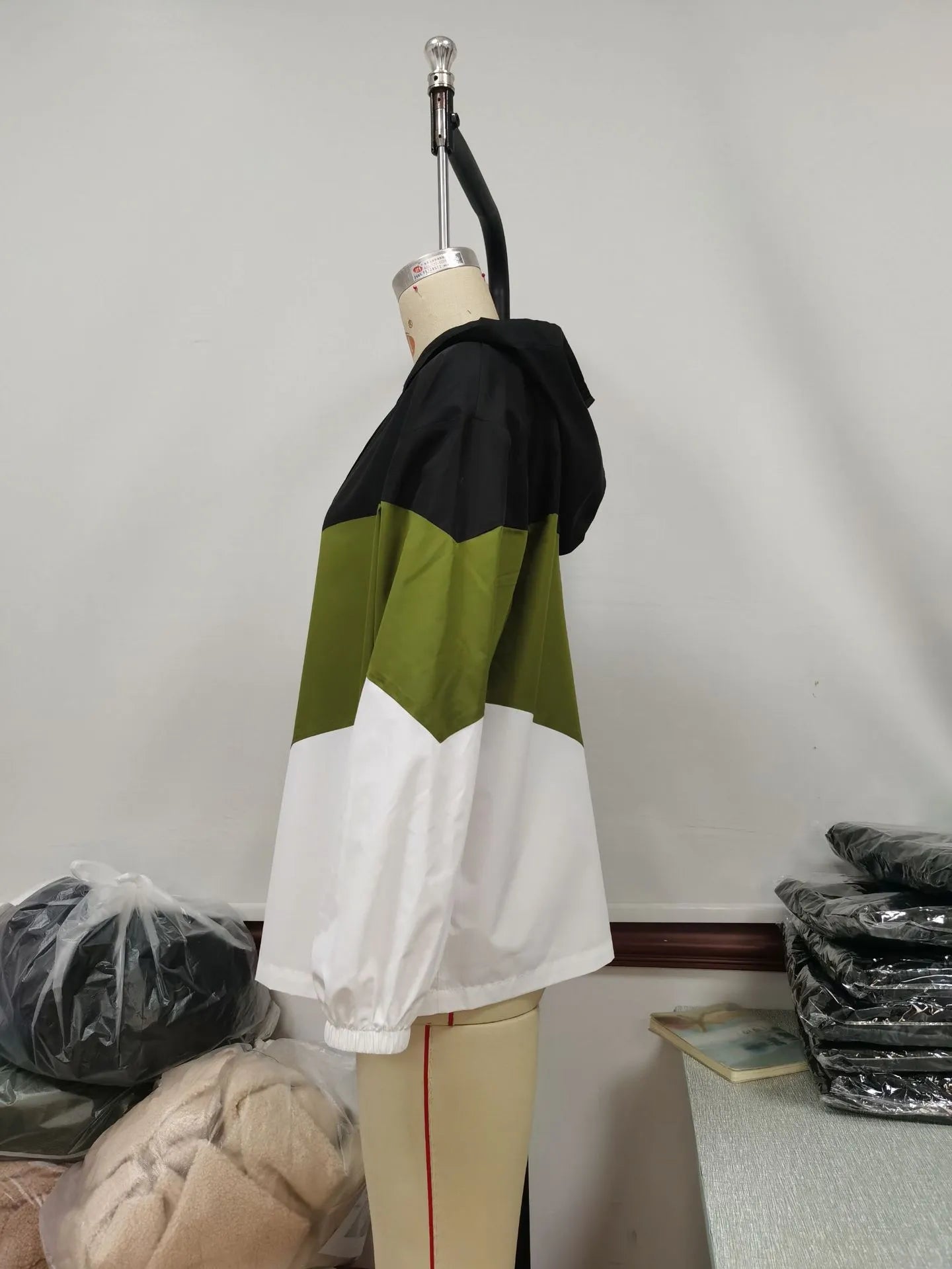 Hooded Mountaineering Windbreaker Jacket