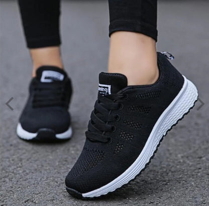 Women’s Breathable Mesh Sports Sneakers – Lightweight Running & Casual Shoes