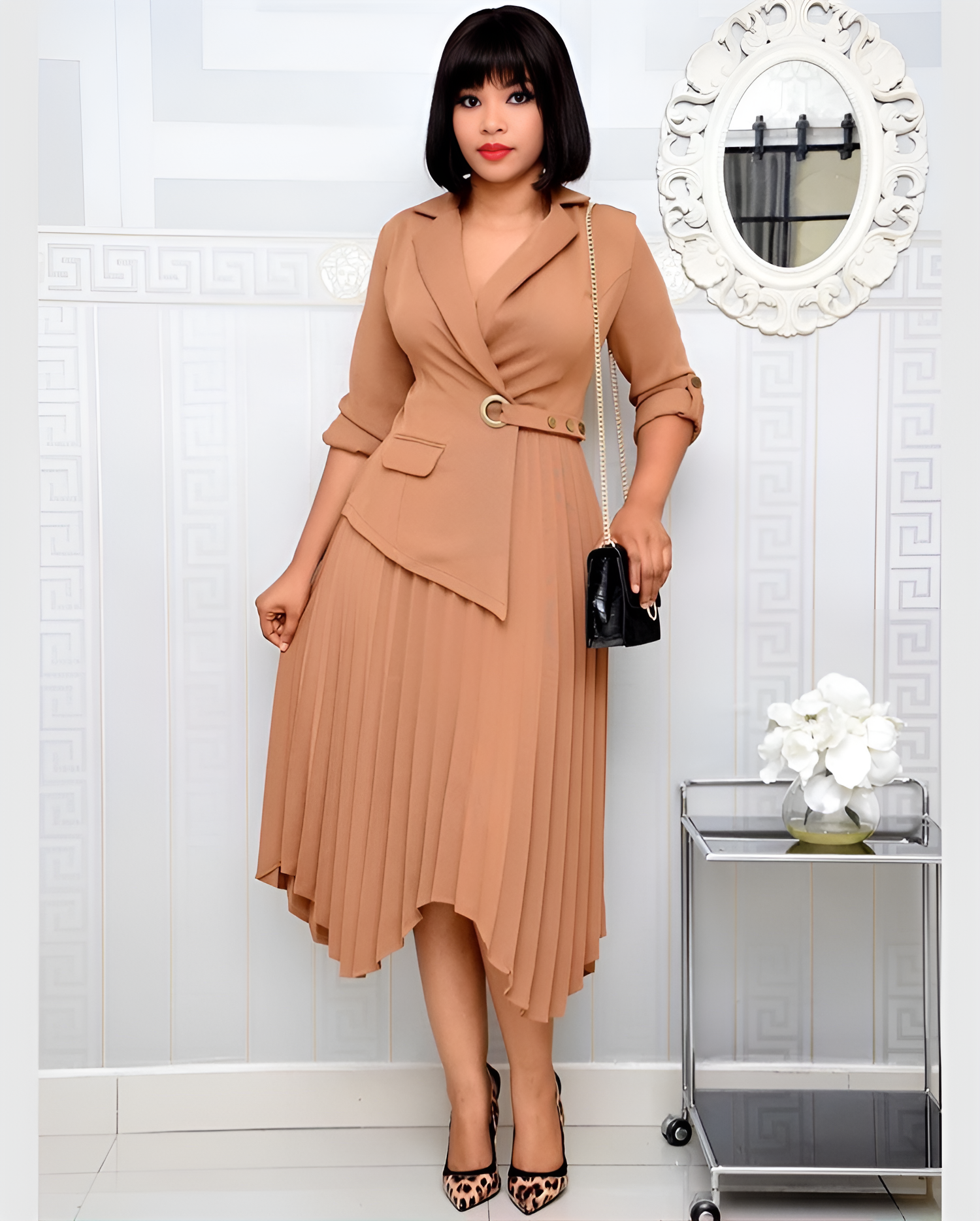 Robe tailleur plissée mi-longue chic