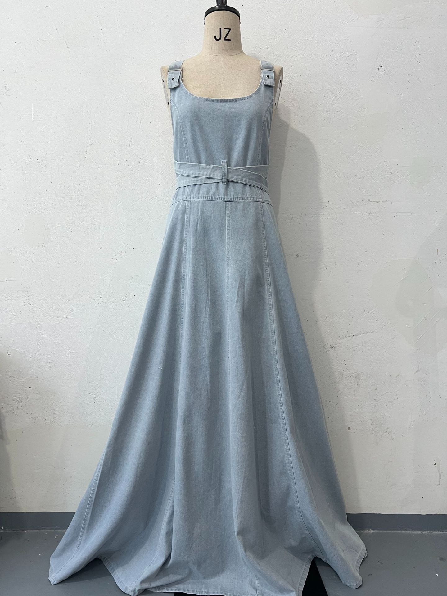Robe longue à volants en jean Helia