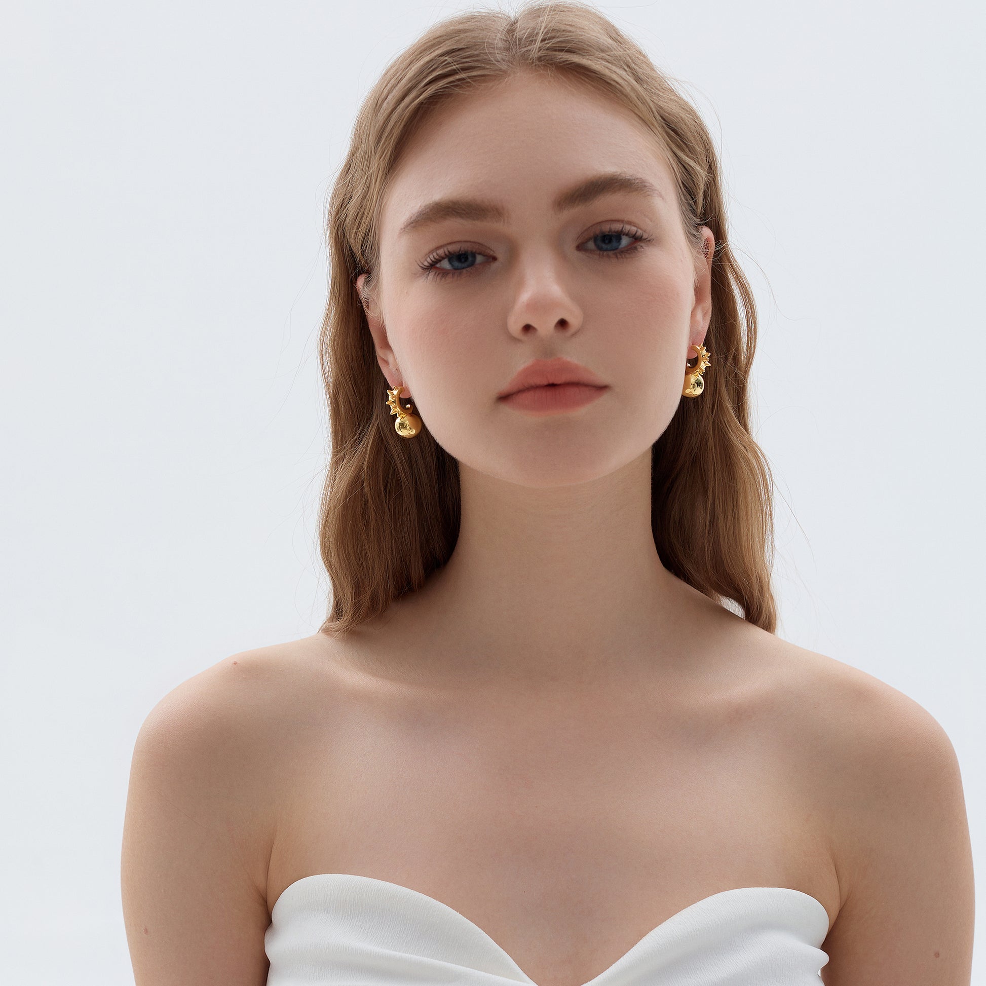 Damenkleid mit Blumenmuster und V-Ausschnitt – Sommerlich schick &amp; feminin