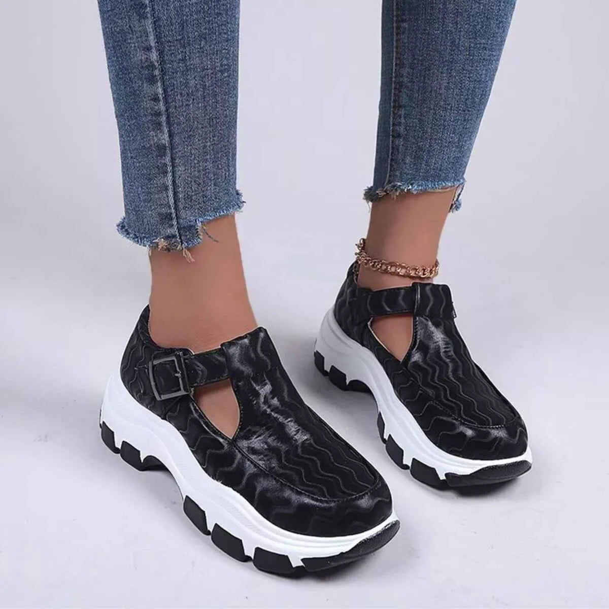 Round Toe Platform Sneakers
