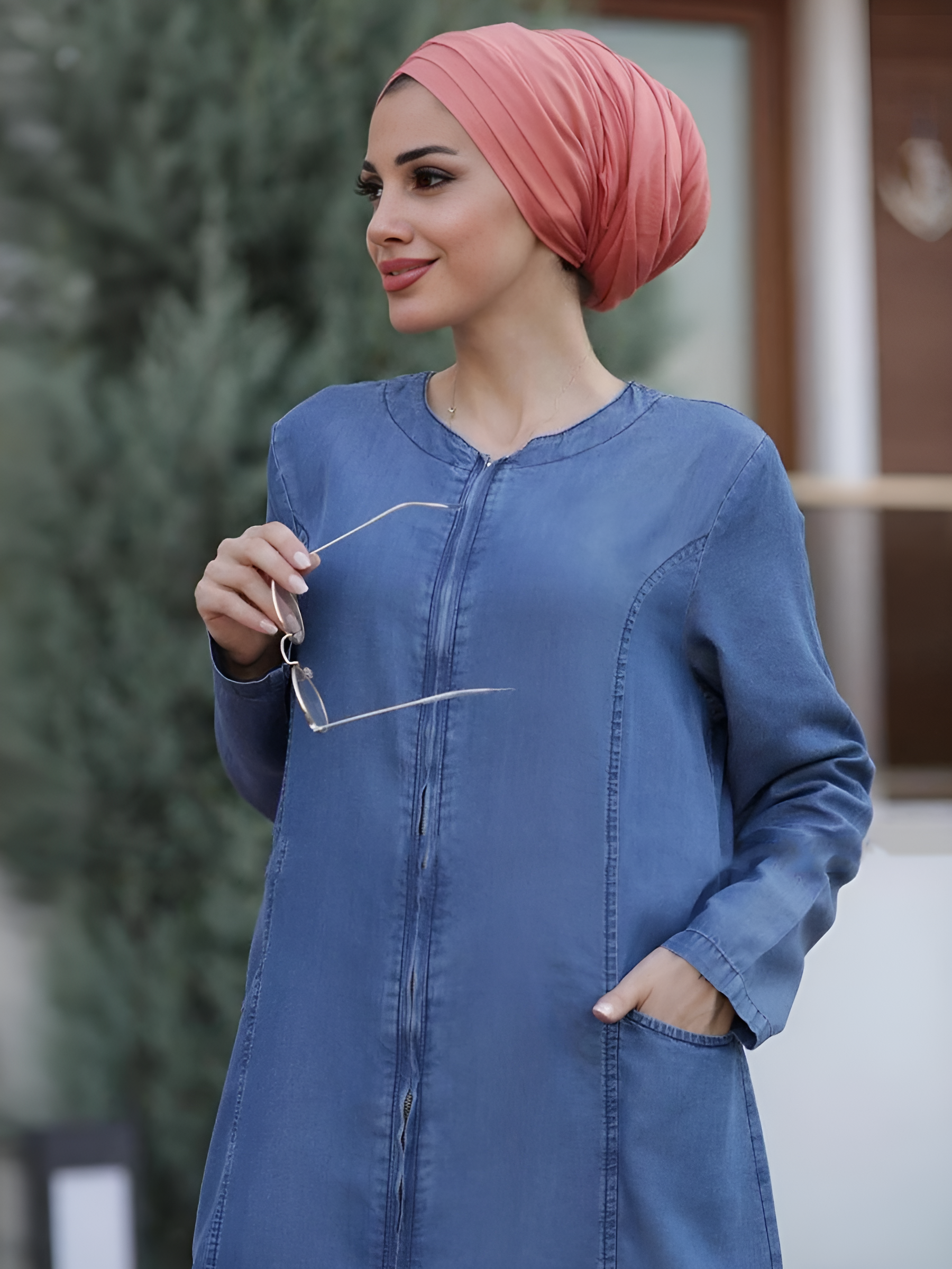 Enola Poise Langarm-Maxikleid aus Denim mit Reißverschluss