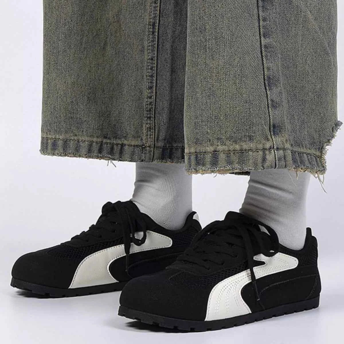 Contrast Lace Up Casual Sneakers