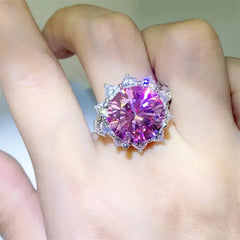 Ring aus 925er Sterlingsilber mit 10 Karat Moissanit-Zirkon