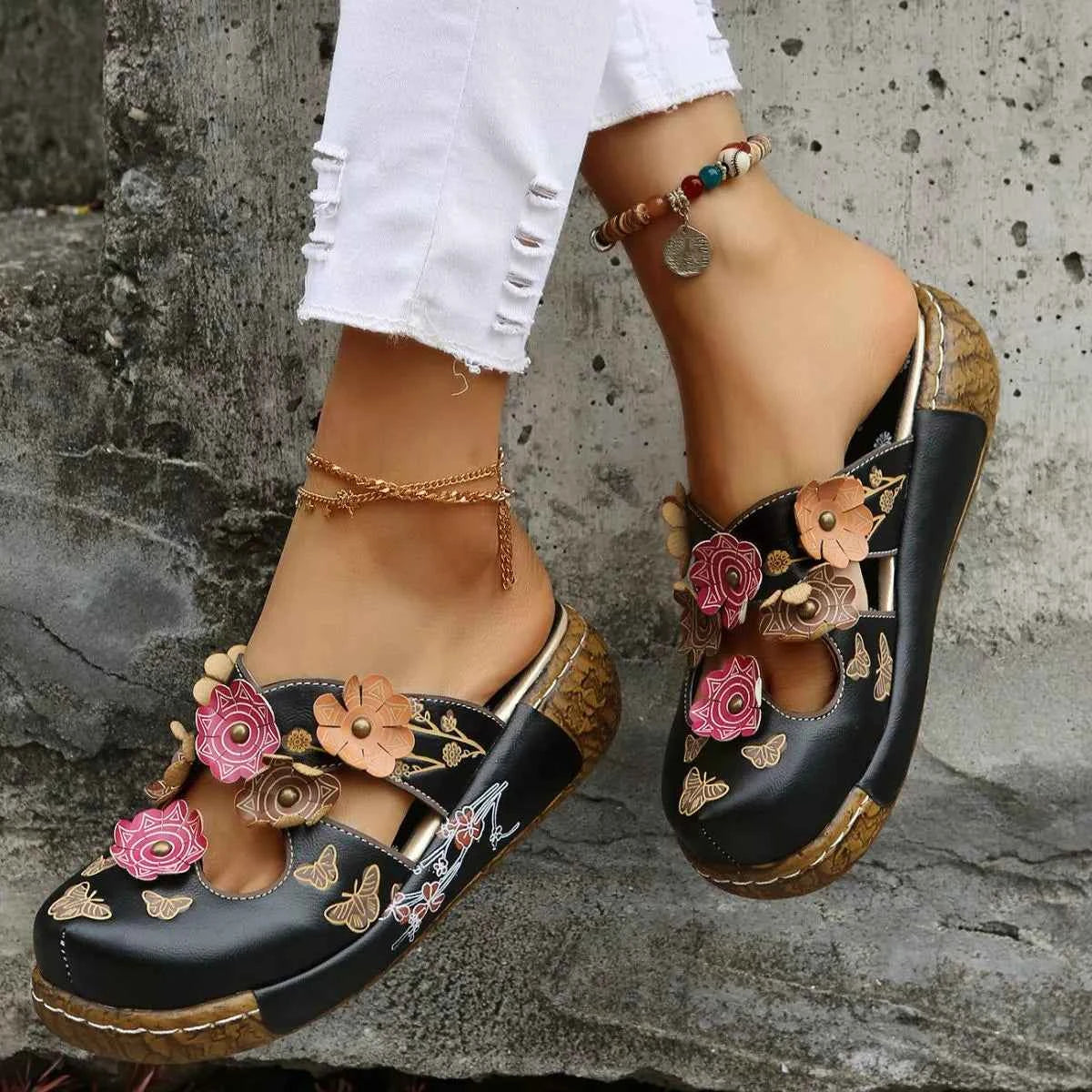 Round Toe Platform Sandals