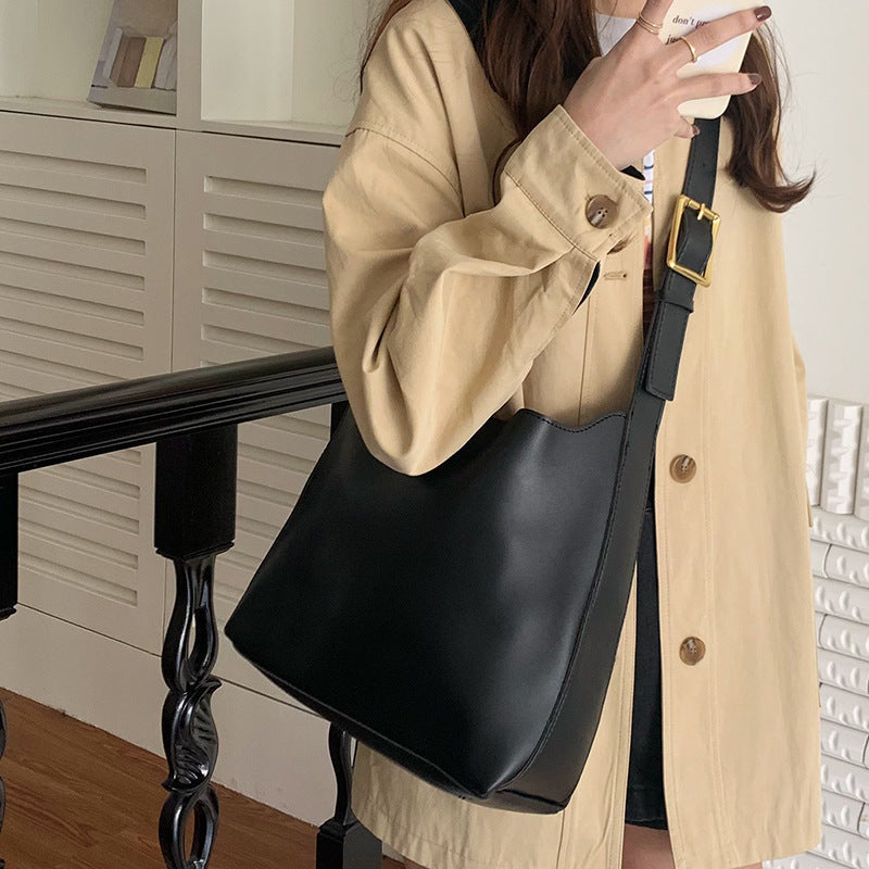 Women’s Minimalist PU Leather Shoulder Bag