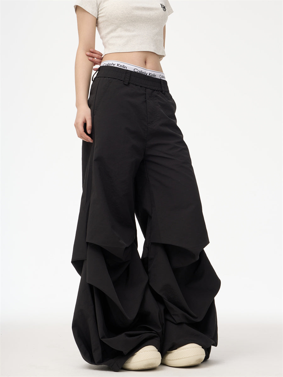 Avantgardistische, mehrlagige Weitbeinhose 