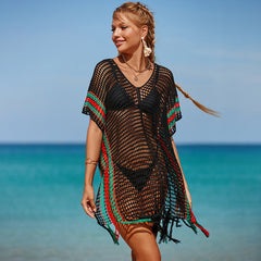 Strandkleid mit Regenbogenfransen und Meeresbrise