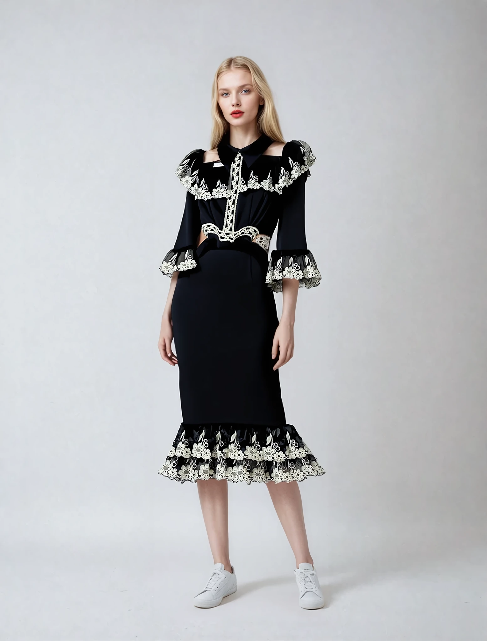 Robe moulante brodée en velours Nati