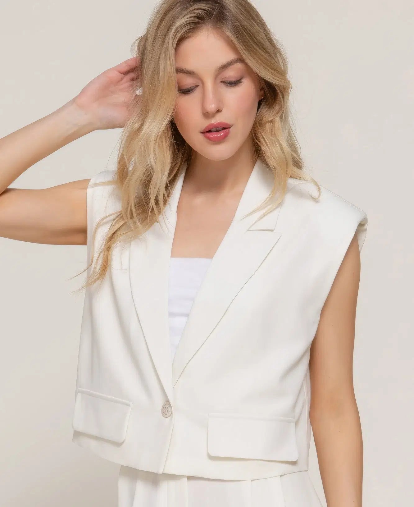 Lapel Collar W/shoulder Pads Vest