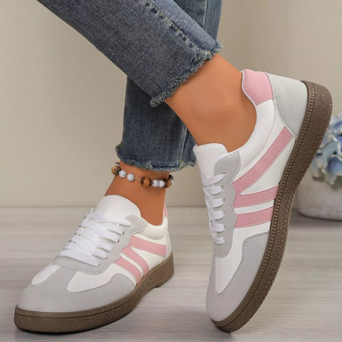 Downtown Muse Retro Sneakers
