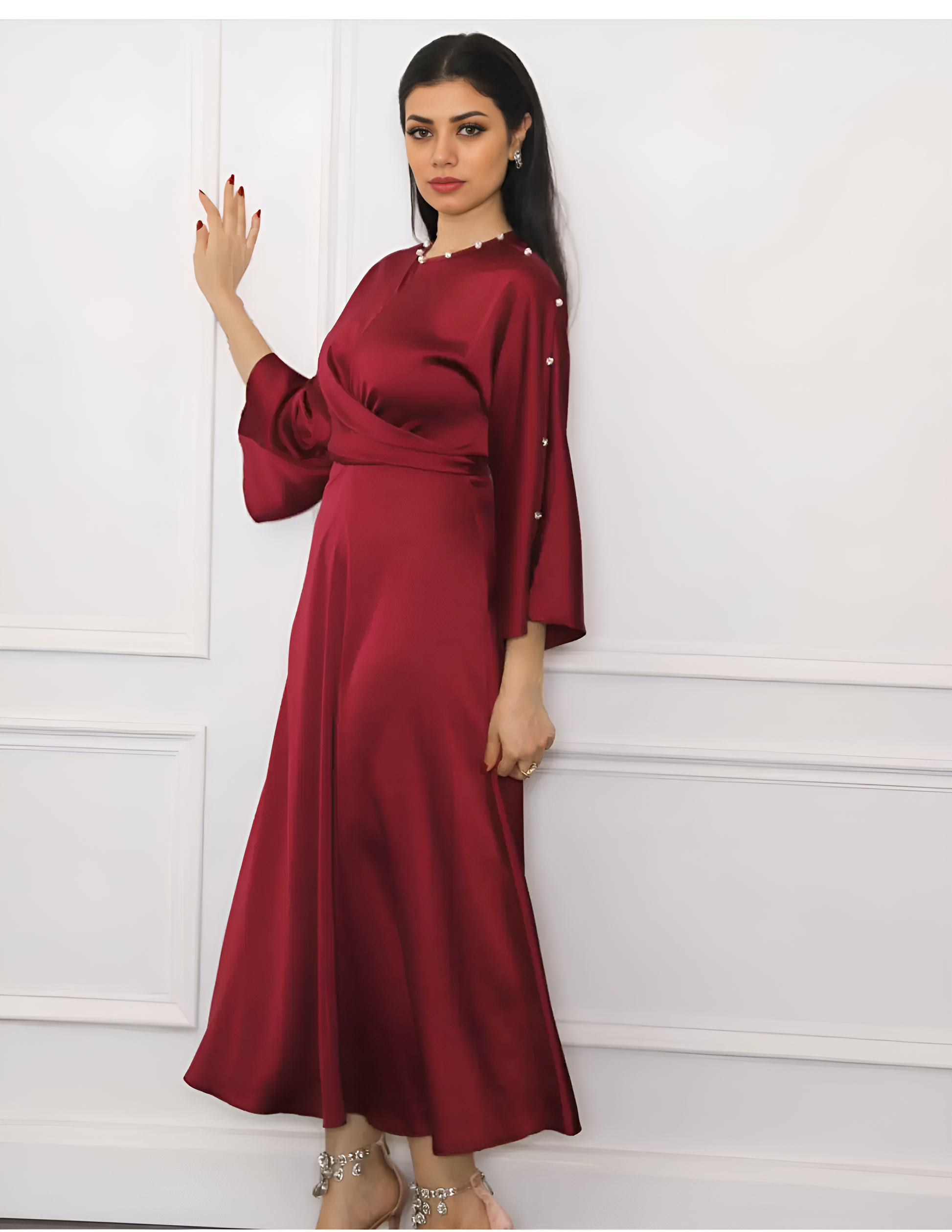 Lotusblüten-Satin-Maxikleid