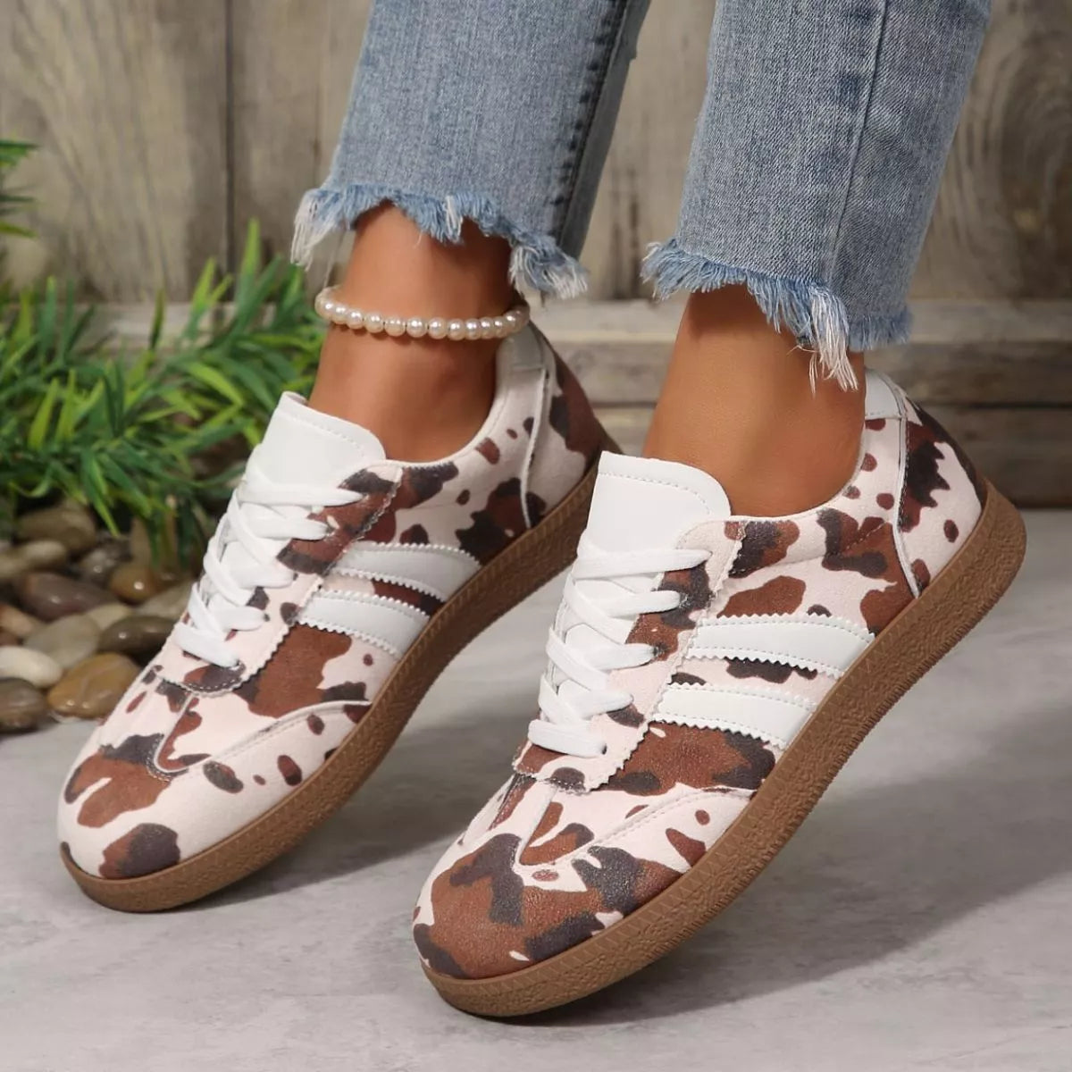Moody Moo Street Sneakers