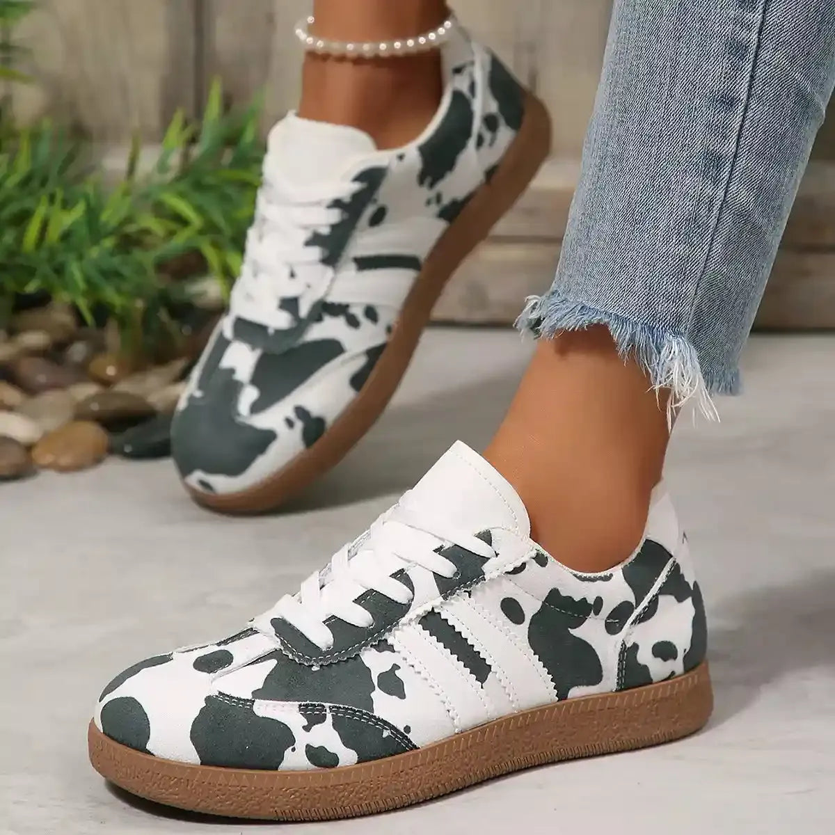 Moody Moo Street Sneakers