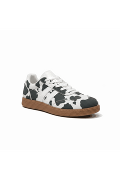 Moody Moo Street Sneakers