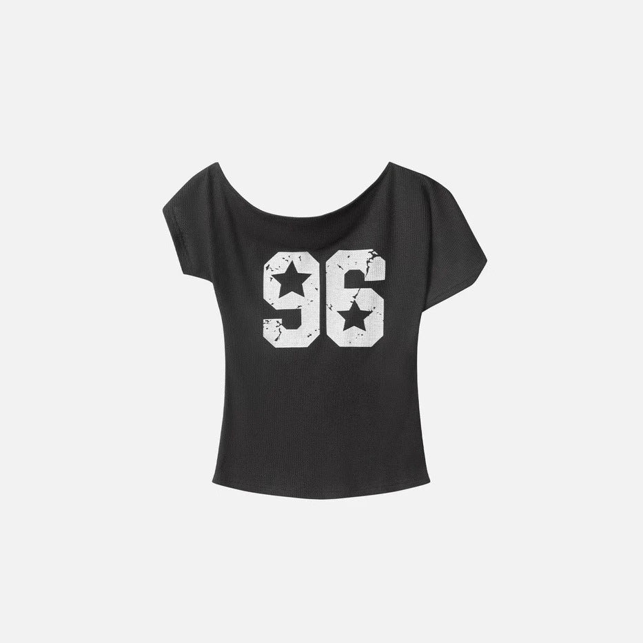 Street Vibes – T-shirt imprimé à épaules inclinées