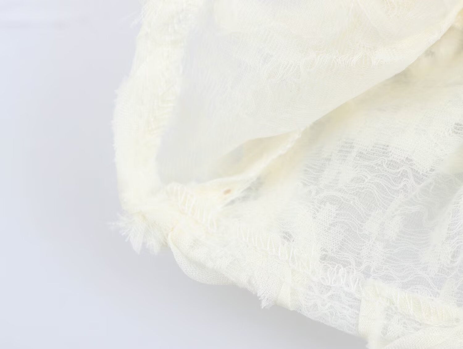 Floral Dream – Embroidered Puff  Top