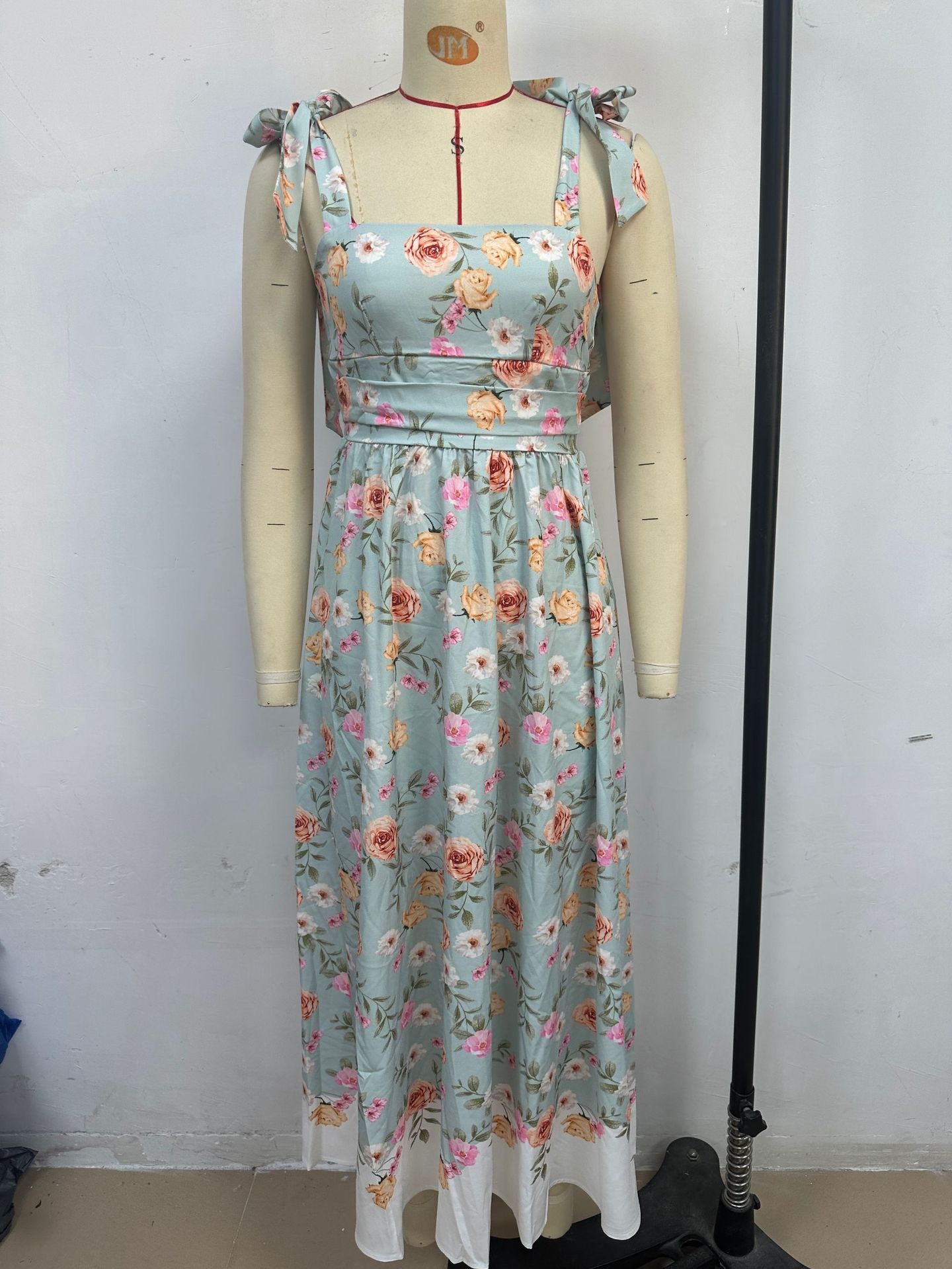 Robe ajustée Holiday Bloom à volants