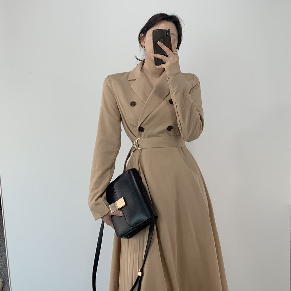 Aurelia Kleid mit Falten und Taillenband