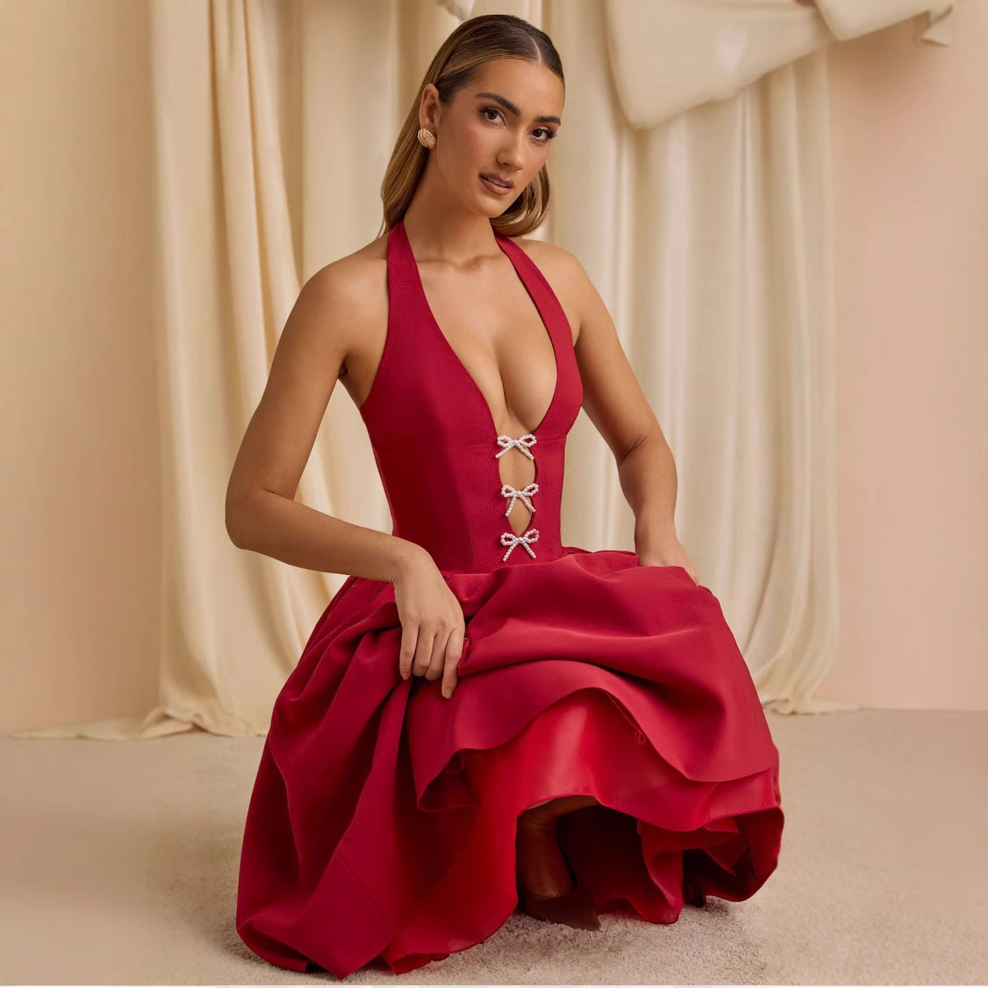 Robe dos nu à nœud et licou Enola