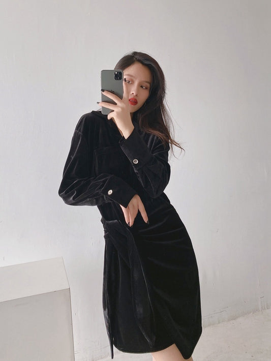 Noir Enigma Samt-Minikleid