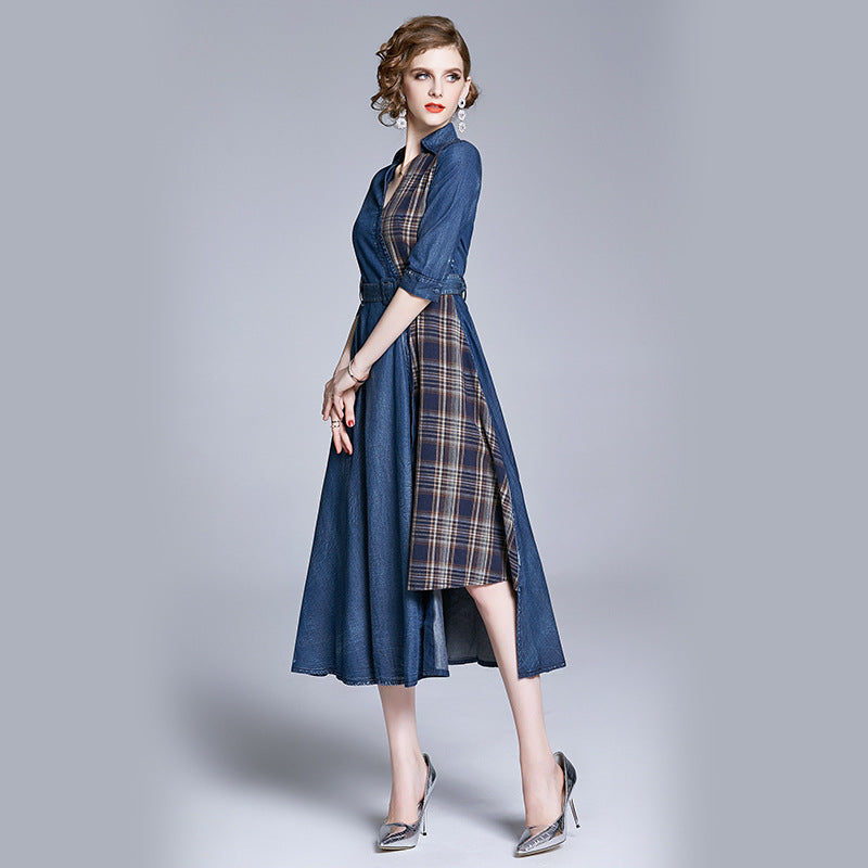 Lucia Jeanskleid mit unregelmäßigen Nähten