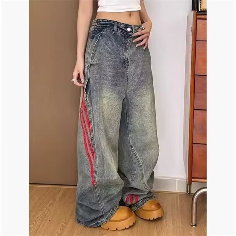 Baggy-Jeans mit Streifenmuster 