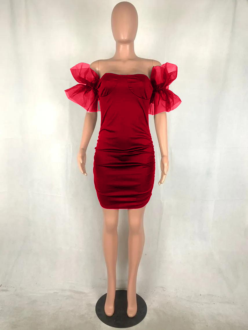 Mini-robe à épaules dénudées Risque Reverie 