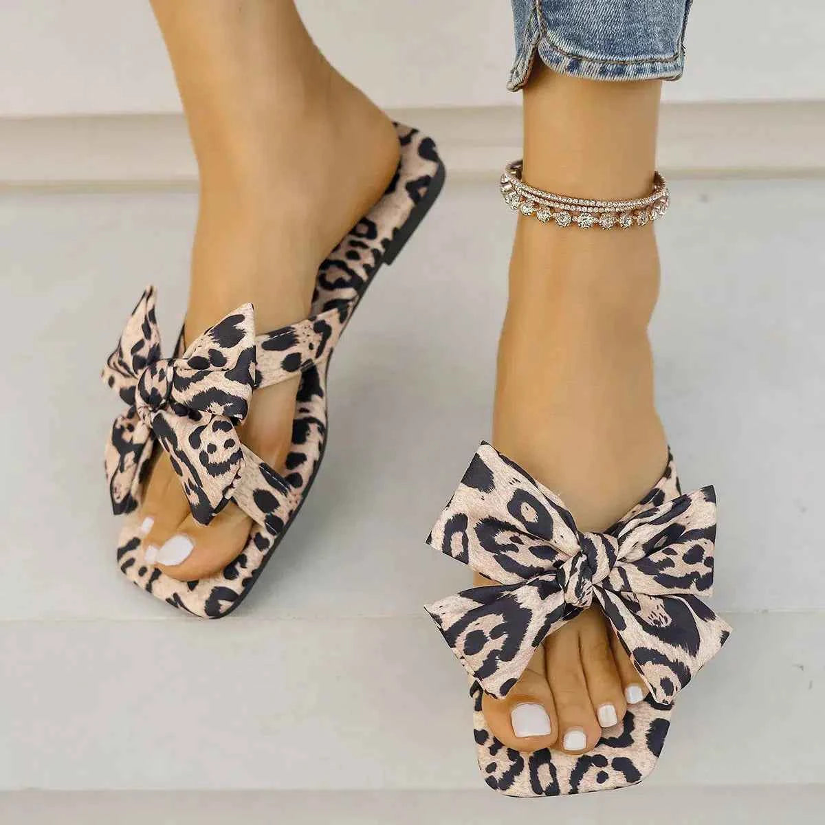 DailyOpen Flats"