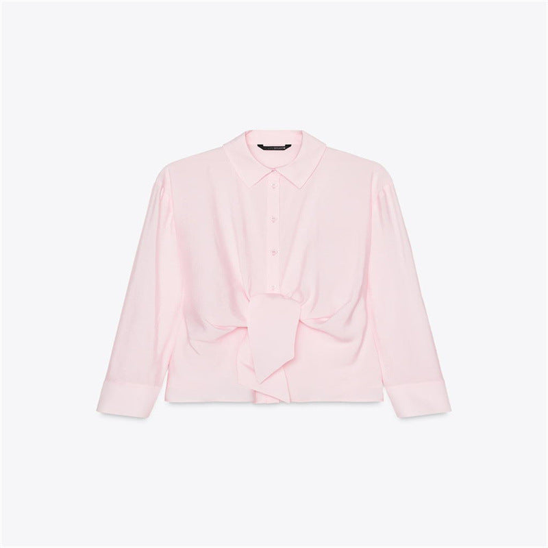 Hemd im europäischen und amerikanischen Stil mit Fliege (vertikal) 