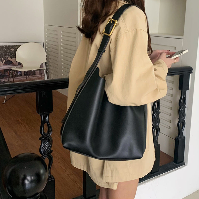 Women’s Minimalist PU Leather Shoulder Bag