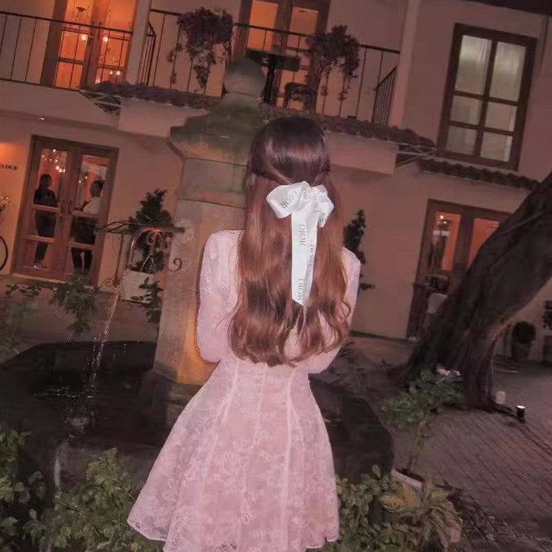 Robe amincissante en dentelle Maeve