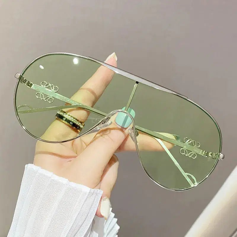 Gradient Aviator Sunglasses - Lustreve