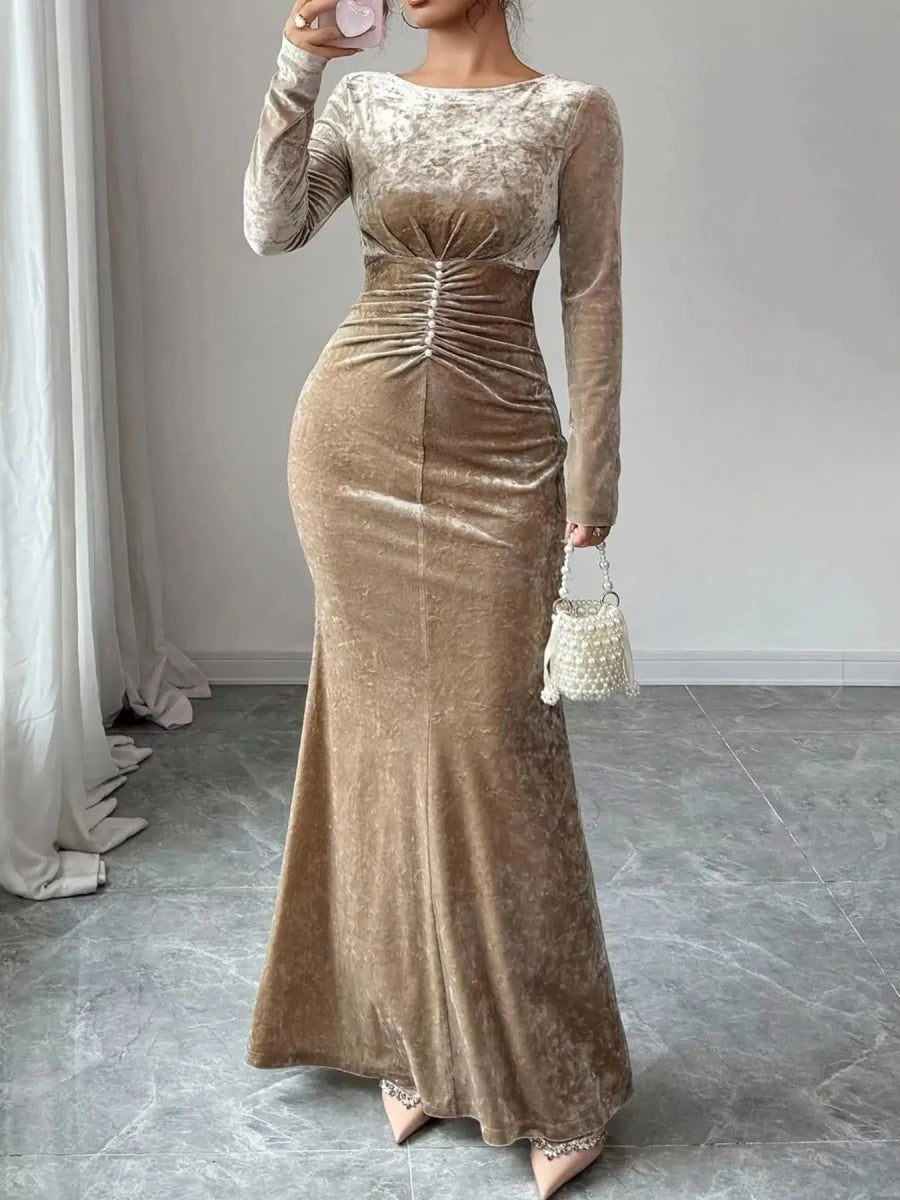 Heirloom Moment Velvet Gown - Lustreve