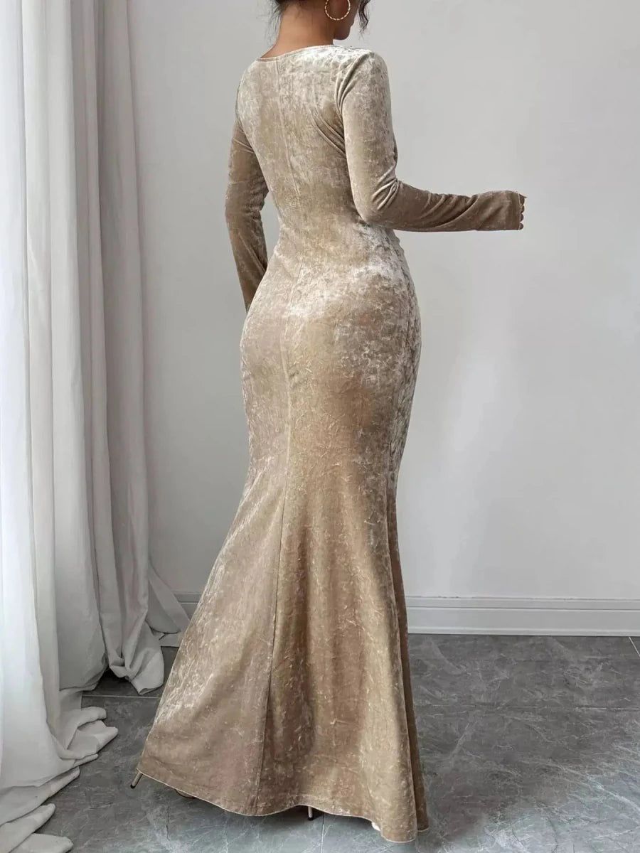 Heirloom Moment Velvet Gown - Lustreve
