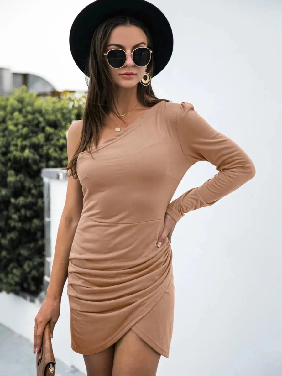 Lola's One Shoulder Ruched Bodycon Dress - Lustreve