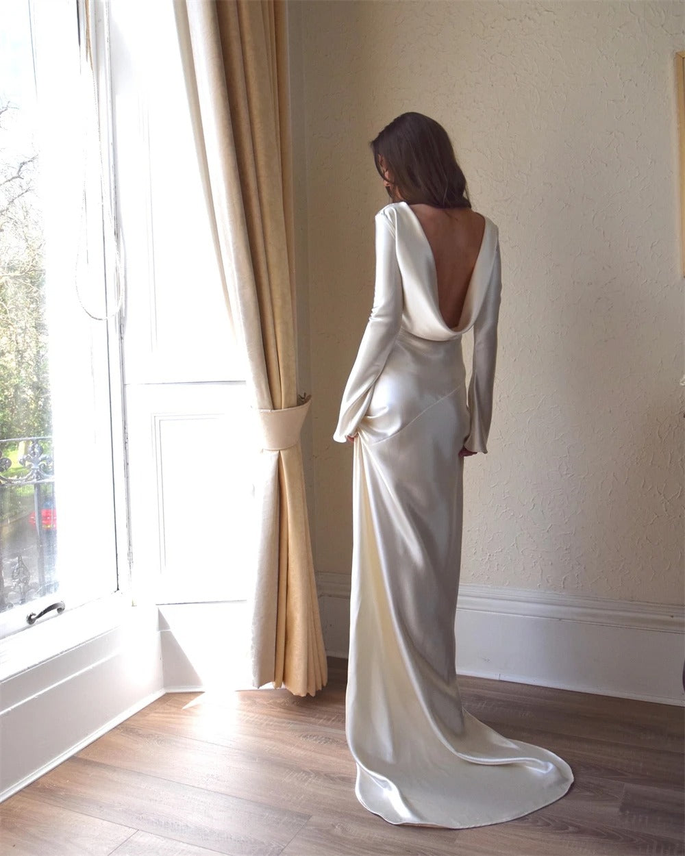 Aurelia rückenfreies elfenbeinfarbenes Meerjungfrauenkleid