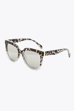 Sonnenbrille mit Vollrandrahmen aus Polycarbonat in Schildpattoptik
